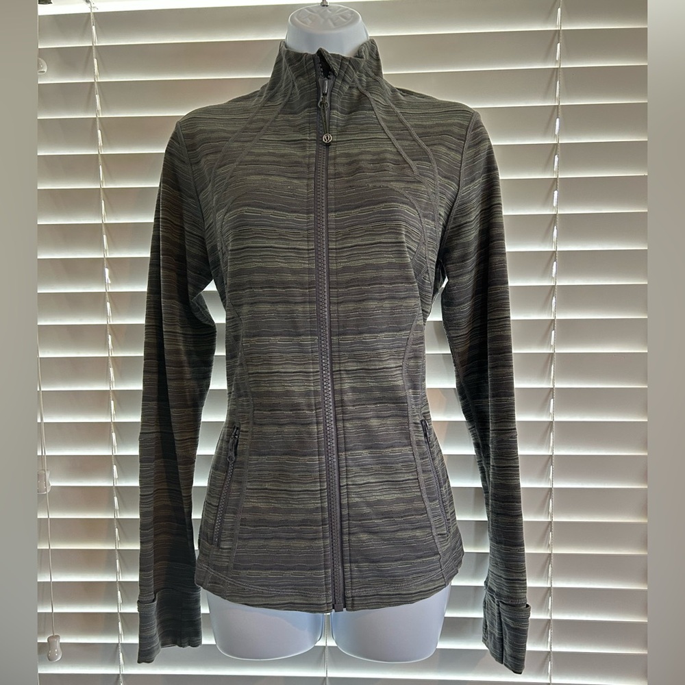 Lululemon grey/green Striped Jacket, EUC, size 10.